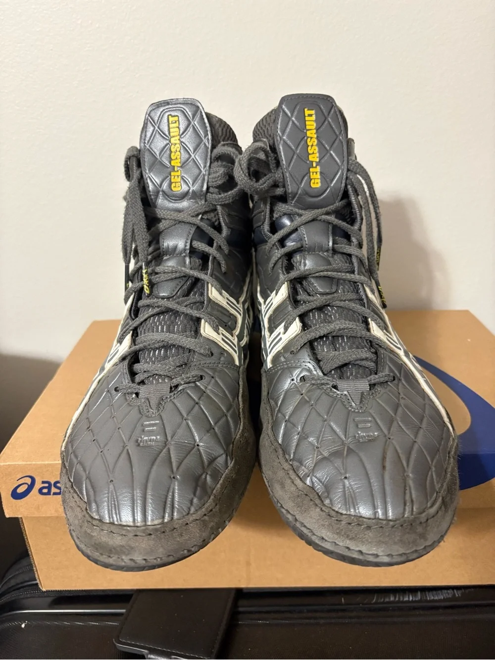 Rare Vintage Asics Gel Assault Wrestling Shoes Size 12 JY502 Gray/White